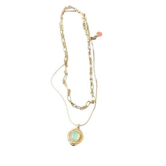 Gold & Turquoise Statement Pendant 🎉 $5 Finds – Clearance Section 🎉 - Picture 1 of 2
